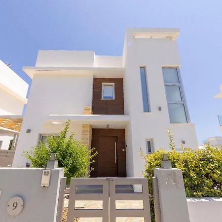 Milos Lifestyle H9 בית נופש פאראלימני