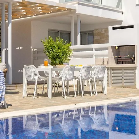 Milos Lifestyle H9 Feriehus Paralimni